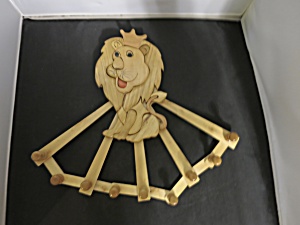 King Moonracer Of The Misfit Toy Rudolph Lion Hat Coat Cup Rack