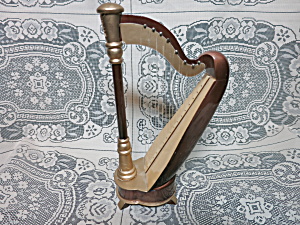 Sankyo Musical Harp Wooden Wind Up Figurine