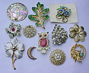 Group Of Costume Jewerly Brooch Pins #2