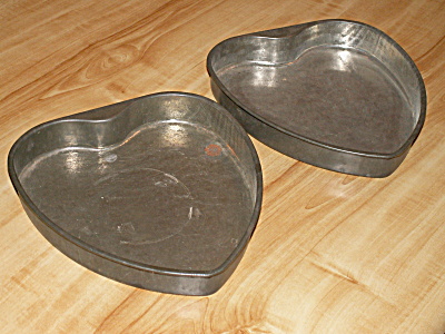 Vintage Matching Pair Heart Shaped Baking Cake Pans 9 3/8 Inches