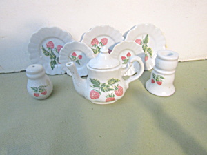 Vintage Frenzy Toys Child's China Tea Set-strawberry