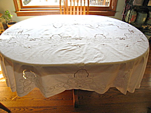 Vintage White Oval Tablecloth