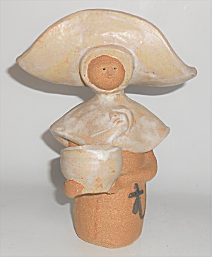 Metlox Pottery Poppy Trail Artware #703 Monique Nun Pop