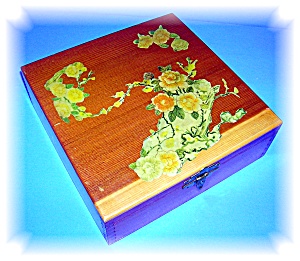 Vintage Decorative Wooden Box - Deqipage